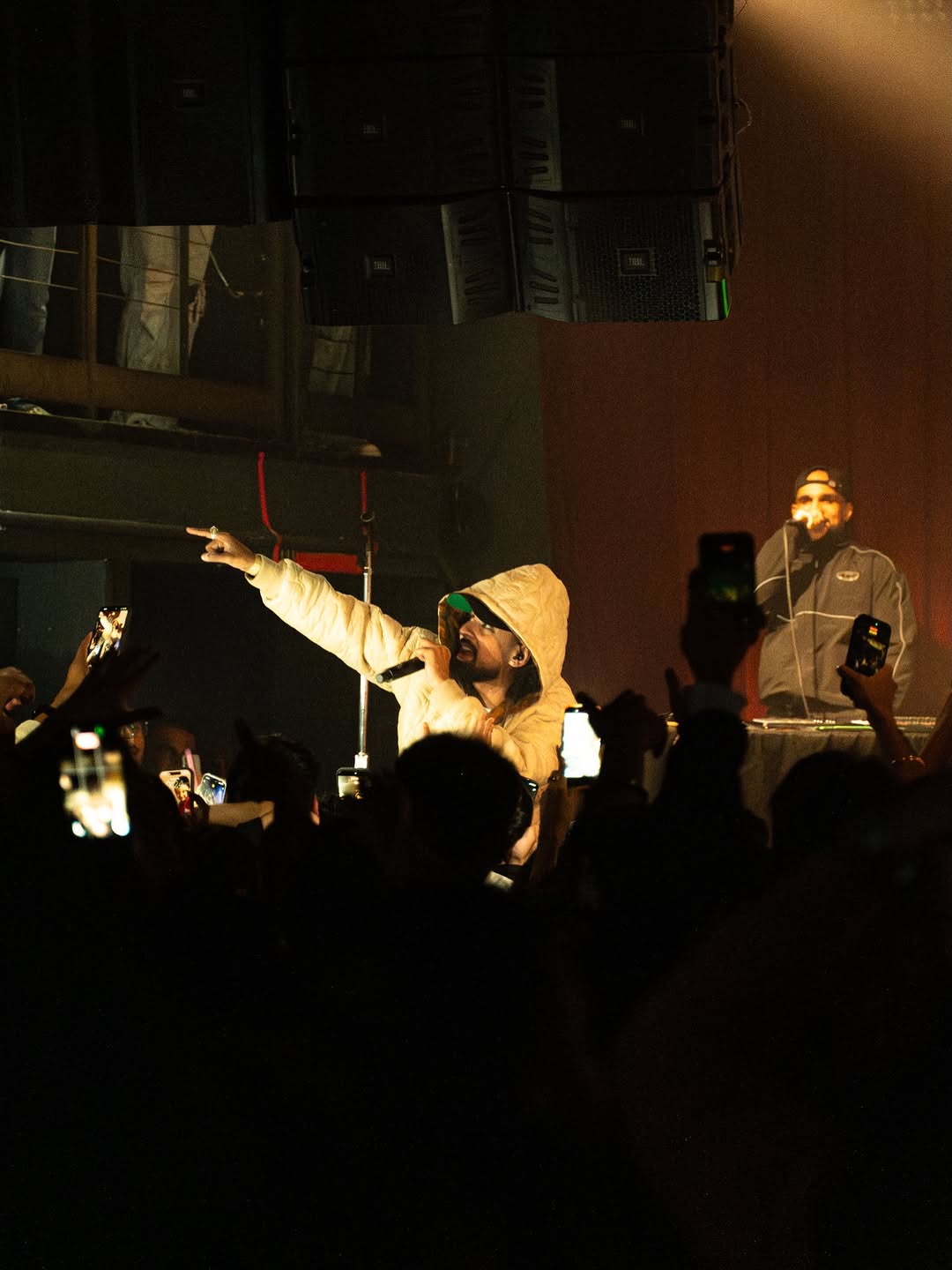 Hooded Raf hyping the Seattle audience